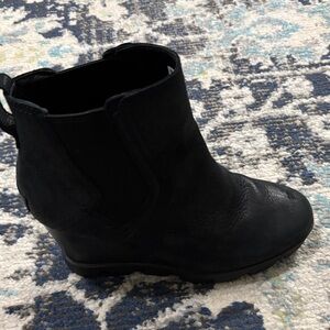 Sorel Black Wedge Boots